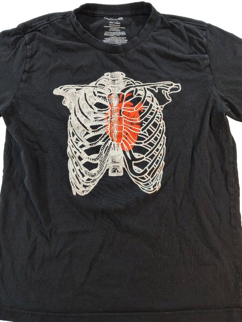Men's Large Black Short Sleeve Celebrate It Heart & Skellington Graphic T-Shirt